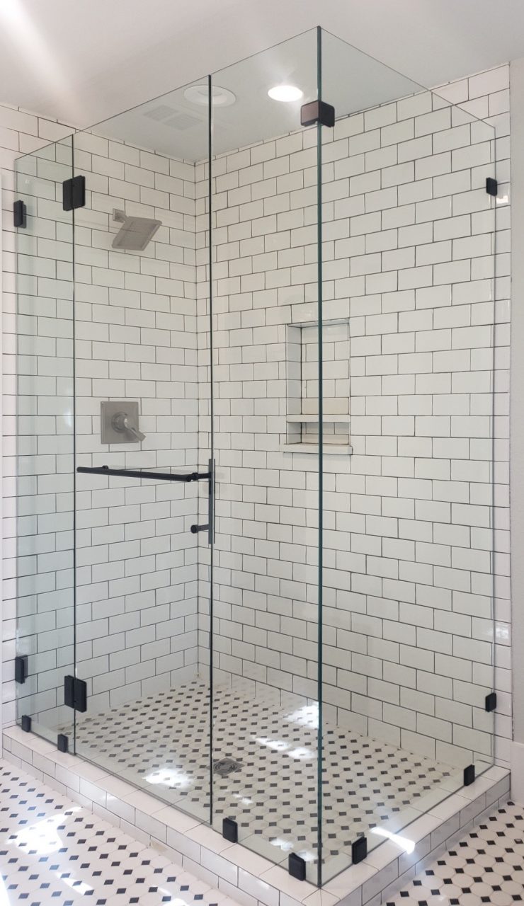 Read more about the article Are Frameless Shower Doors Waterproof?